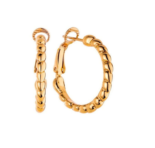 "Gold-plated pretzel hoop earrings from the Classic collection (P13126AU)"