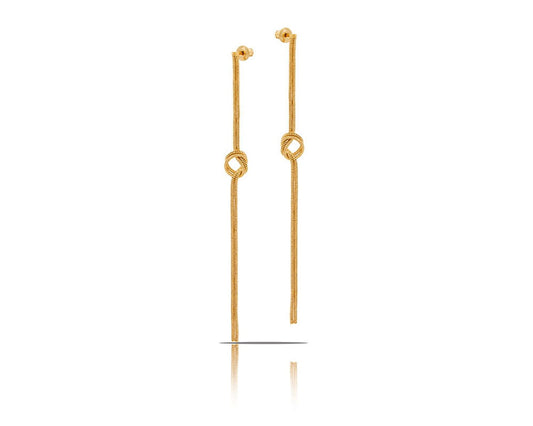 "Dangling knot earrings from the Classic collection (P10776AU)"