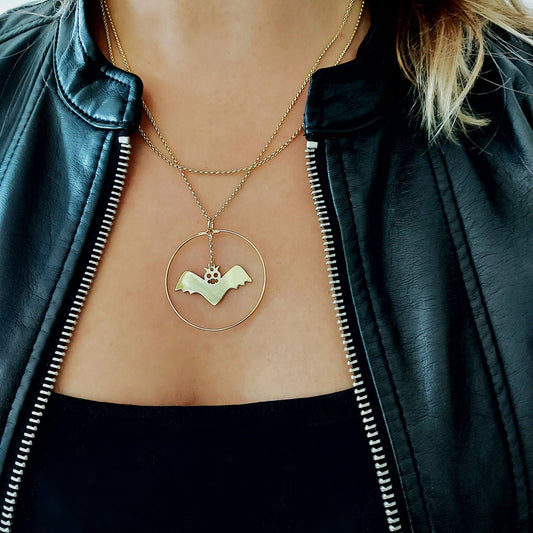 "Necklace with a bat in a circle (C21/HAL/02AU)"
