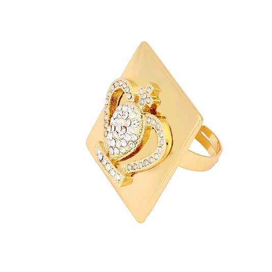 "Ring with crown on square (R21/LAT/38AU)"
